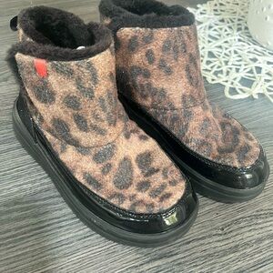 Hey Dudes ankle boots for girls